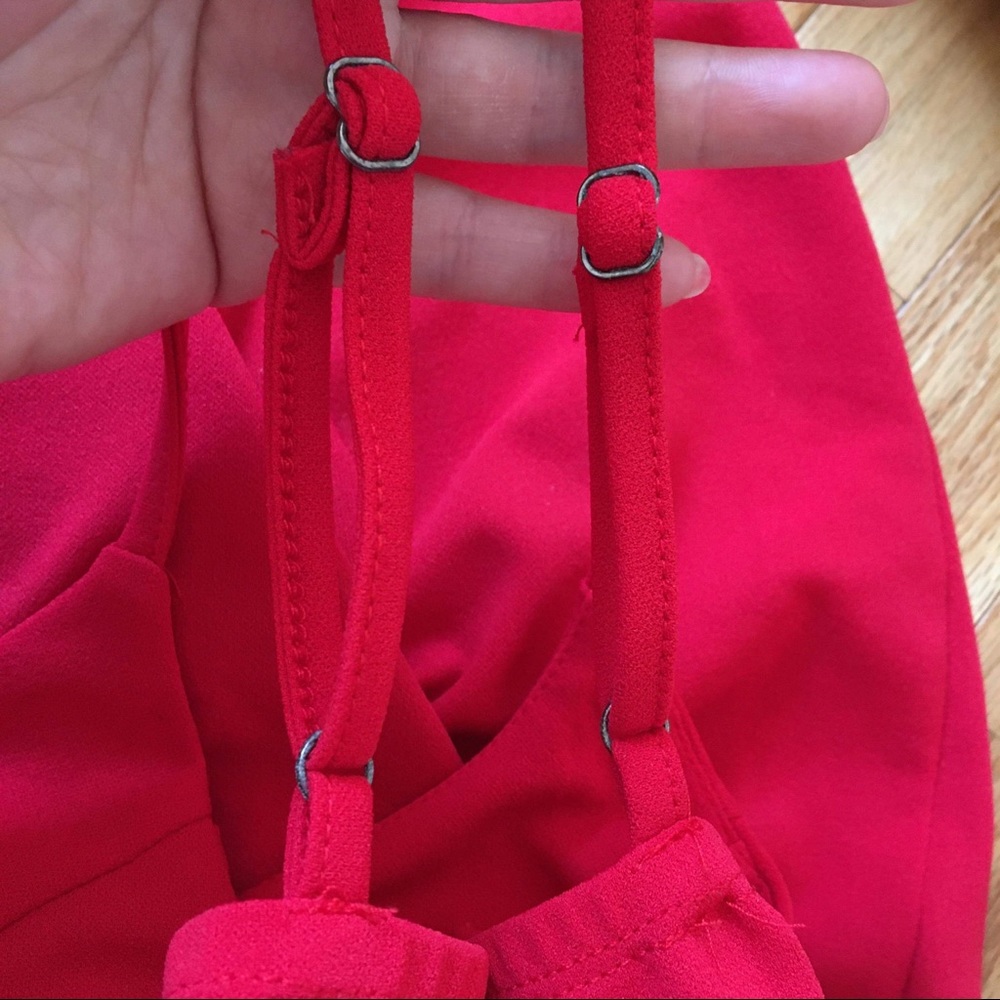 Red Dress - Picture 4 of 5